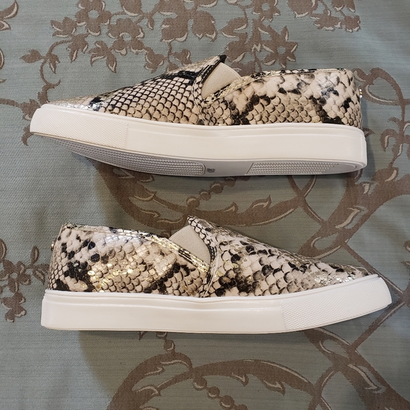 Steve Madden Safary Snake Slip On Sneakers NWOT - Picture 7 of 8